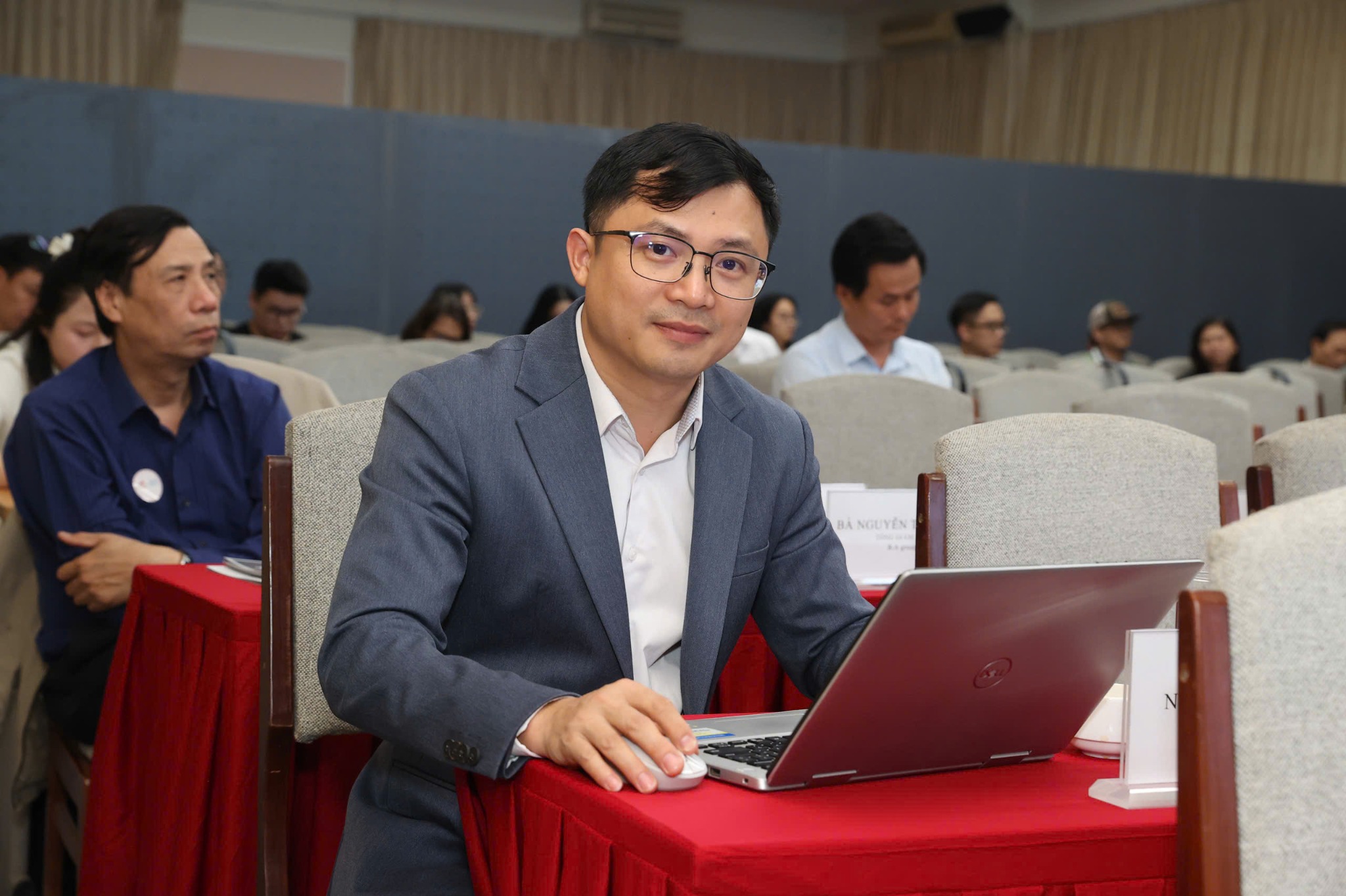 Ảnh hội thảo 8